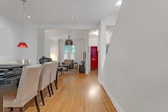 32 Shaftesbury Ave, House attached with 3 bedrooms, 2 bathrooms and 1 parking in Toronto ON | Image 16