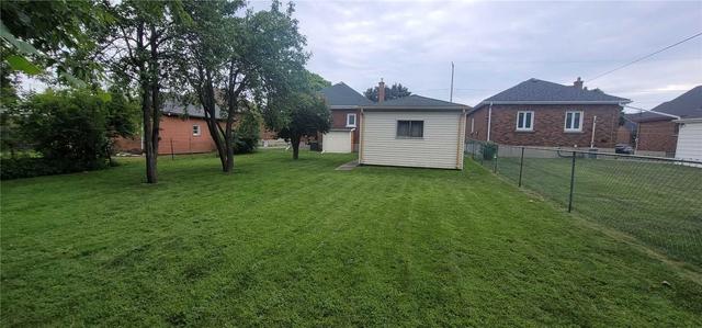 MAIN - 240 Etna Ave, House detached with 3 bedrooms, 1 bathrooms and 4 parking in Oshawa ON | Image 2