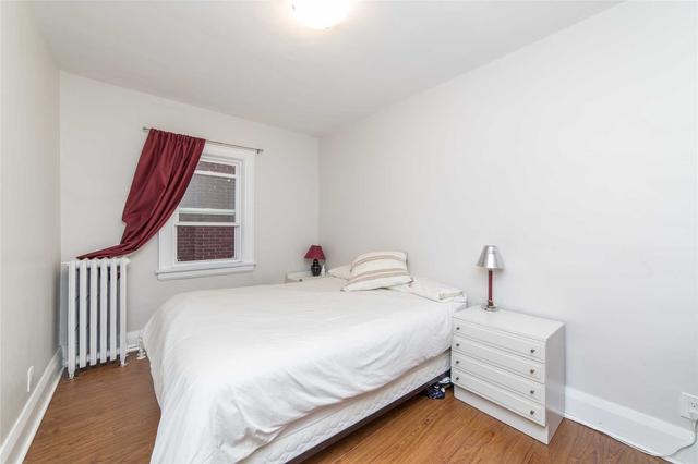 MAIN - 233 Jane St, House detached with 2 bedrooms, 1 bathrooms and 1 parking in Toronto ON | Image 16