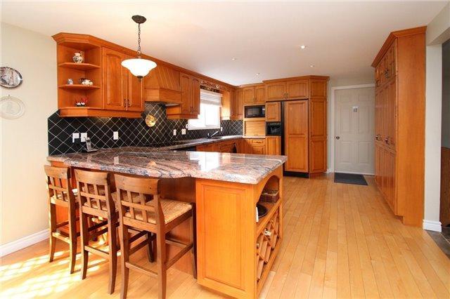 883 Anderson Ave, House detached with 3 bedrooms, 2 bathrooms and 4 parking in Milton ON | Image 7