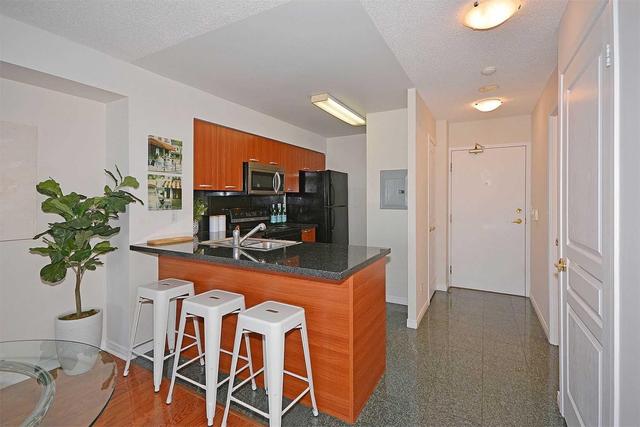 909 - 55 Harrison Garden Blvd, Condo with 2 bedrooms, 2 bathrooms and 1 parking in North York ON | Image 7