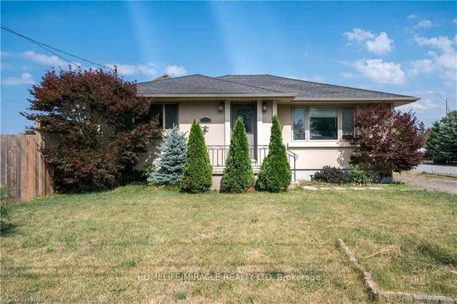 MAIN - 2256 Stanley Ave, House detached with 3 bedrooms, 1 bathrooms and 3 parking in Niagara Falls ON | Image 1