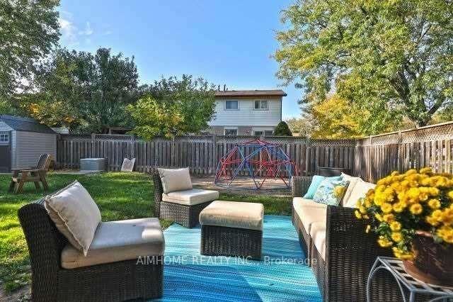 MAIN - 16 Onslow Crt, House detached with 3 bedrooms, 1 bathrooms and 2 parking in Oakville ON | Image 5
