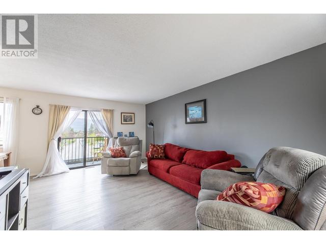 13606 Cartwright Ave, House detached with 3 bedrooms, 2 bathrooms and null parking in Summerland BC | Image 15
