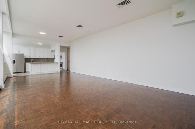 PH1 - 400 Walmer Rd, Condo with 1 bedrooms, 1 bathrooms and 1 parking in York ON | Image 19