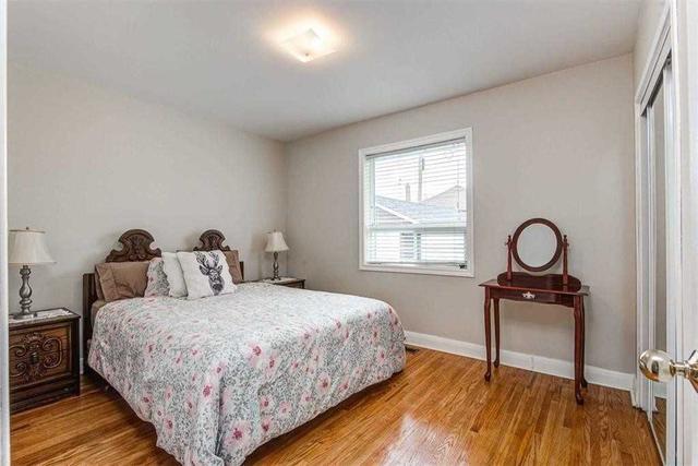 MAIN - 183 Elmhurst Dr, House detached with 3 bedrooms, 1 bathrooms and 4 parking in Etobicoke ON | Image 4