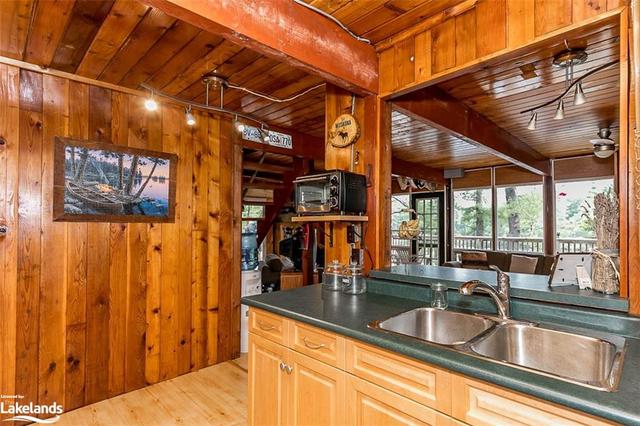 4 Severn River Shore, House detached with 2 bedrooms, 1 bathrooms and null parking in Muskoka Lakes ON | Image 4