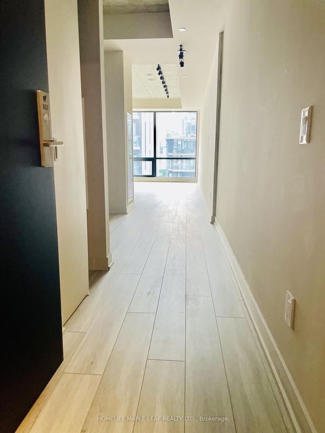 803 - 458 Richmond St W, Condo with 1 bedrooms, 1 bathrooms and 0 parking in Toronto ON | Image 6