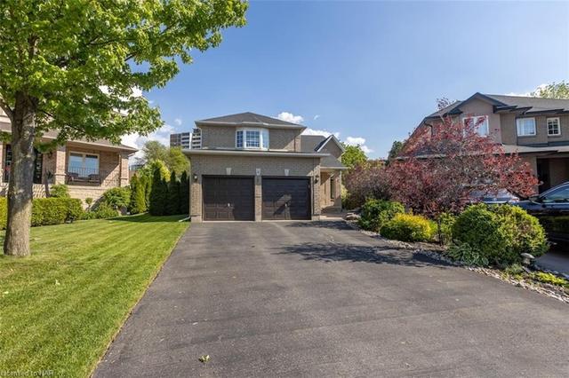 3 Diamond Crt, House detached with 3 bedrooms, 2 bathrooms and 6 parking in Hamilton ON | Image 1