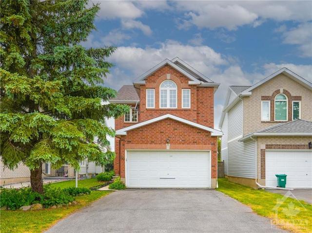 90 Boulder Way, House detached with 4 bedrooms, 3 bathrooms and 4 parking in Nepean ON | Image 1