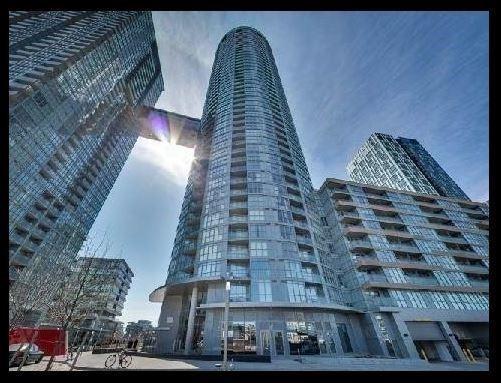 PH-15 - 21 Iceboat Terr, Condo with 1 bedrooms, 1 bathrooms and 1 parking in Toronto ON | Image 1