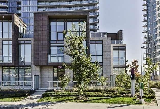 01 - 125 Mcmahon Dr, Townhouse with 3 bedrooms, 4 bathrooms and 2 parking in North York ON | Image 1