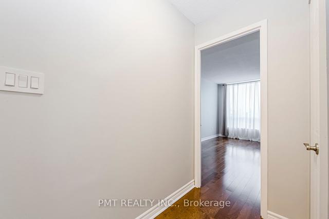 506 - 3 Hickory Tree Rd, Condo with 1 bedrooms, 1 bathrooms and 1 parking in York ON | Image 4