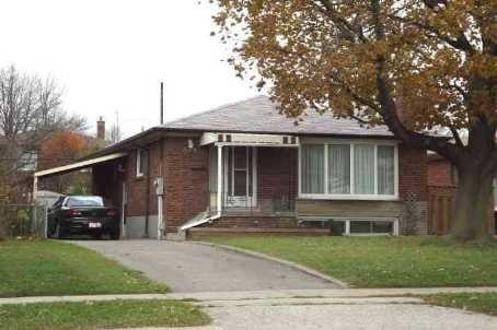 MAIN - 3654 Lawrence Ave E, House detached with 3 bedrooms, 1 bathrooms and 1 parking in Scarborough ON | Image 1