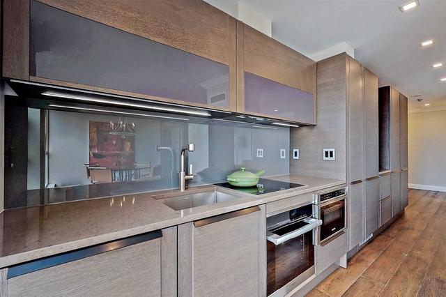 PH2 - 1055 Bay St, Condo with 2 bedrooms, 2 bathrooms and 1 parking in Toronto ON | Image 11