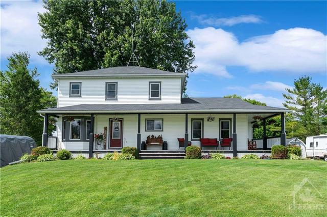 4958 County Rd 31 Rd, House detached with 3 bedrooms, 3 bathrooms and 10 parking in South Dundas ON | Image 1