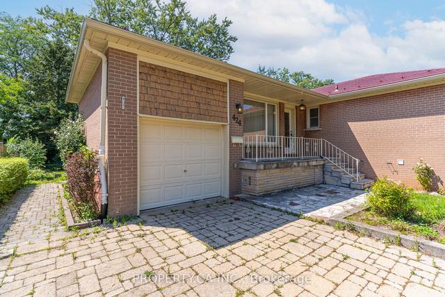 MAIN - 424 Saville Cres, House detached with 3 bedrooms, 1 bathrooms and 6 parking in Oakville ON | Image 33
