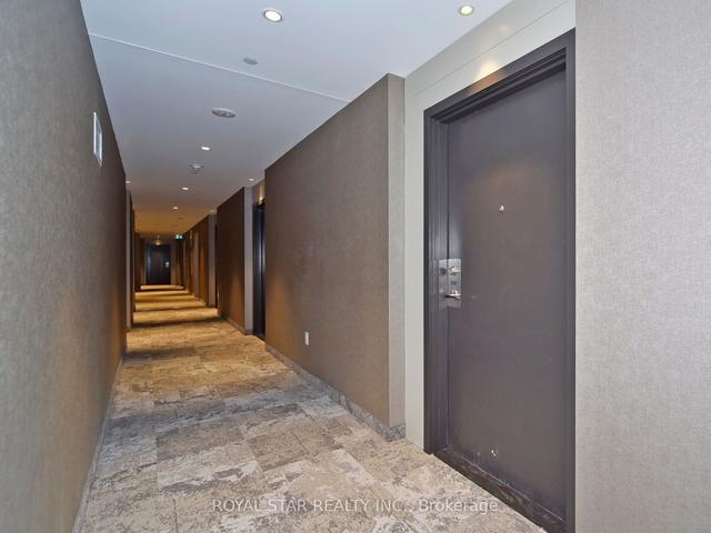 909 - 10 Honeycrisp Cres, Condo with 2 bedrooms, 2 bathrooms and 1 parking in Vaughan ON | Image 36
