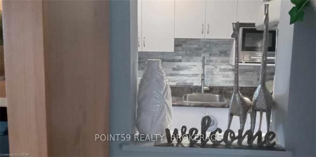 410 - 931 Wonderland Rd S, Condo with 2 bedrooms, 1 bathrooms and 1 parking in London ON | Image 9