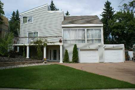 32 Grenfell Ave, House detached with 3 bedrooms, 3 bathrooms and 6 parking in St. Albert AB | Image 1