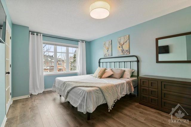 909 Schooner Cres, Townhouse with 3 bedrooms, 3 bathrooms and 3 parking in Gloucester ON | Image 14