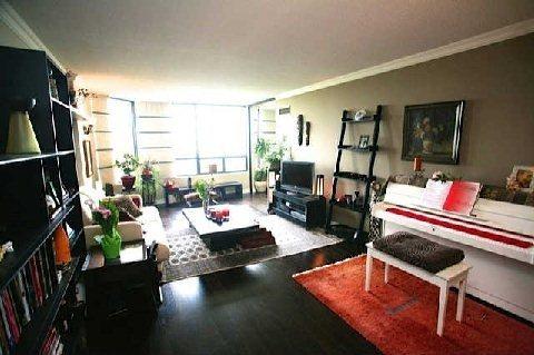 PH206 - 7460 Bathurst St, Condo with 2 bedrooms, 2 bathrooms and 2 parking in Thornhill ON | Image 2