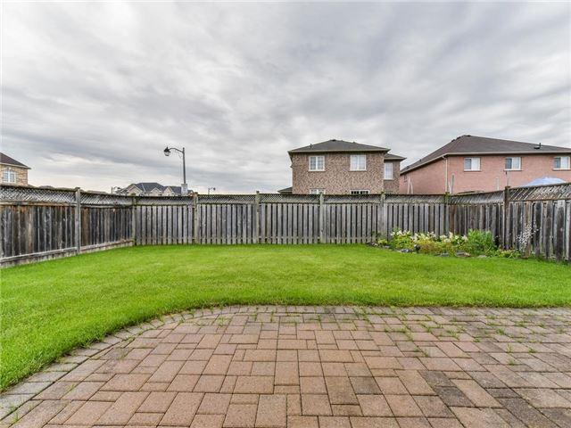 MAIN - 1 Rampart Cres, House detached with 4 bedrooms, 3 bathrooms and 2 parking in Whitby ON | Image 17