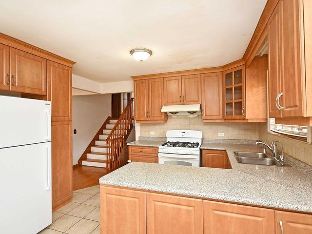 MAIN - 318 Royal Salisbury Way, House detached with 3 bedrooms, 1 bathrooms and 1 parking in Brampton ON | Image 15