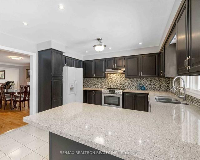 909 Damascus Crt, House detached with 5 bedrooms, 5 bathrooms and 12 parking in Newmarket ON | Image 31