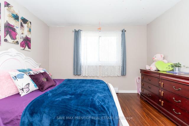 90 Archibald St, House semidetached with 3 bedrooms, 2 bathrooms and 3 parking in Brampton ON | Image 11