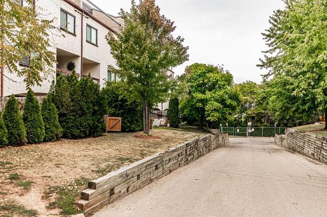96 - 1042 Falgarwood Dr, Townhouse with 3 bedrooms, 2 bathrooms and 1 parking in Oakville ON | Image 11