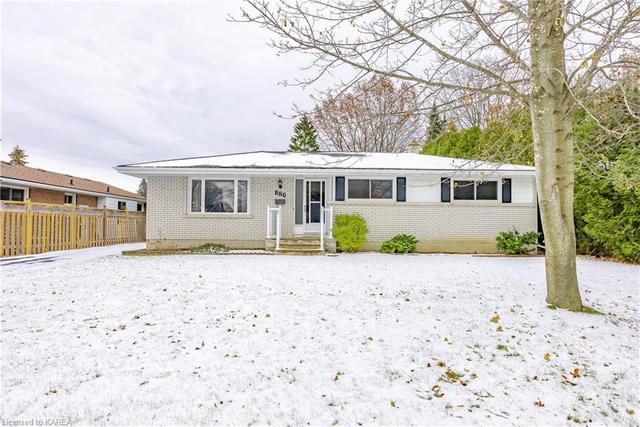 886 Haverhill Dr, House detached with 3 bedrooms, 1 bathrooms and 3 parking in Kingston ON | Image 2
