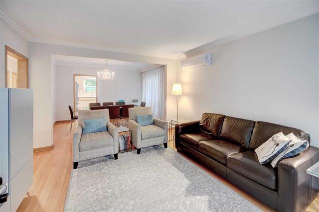 MAIN - 17 Budgell Terr, House detached with 3 bedrooms, 1 bathrooms and 1 parking in Toronto ON | Image 14