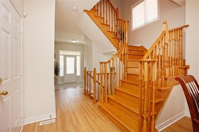 9 Hybrid St, House detached with 4 bedrooms, 3 bathrooms and 2 parking in Brampton ON | Image 4