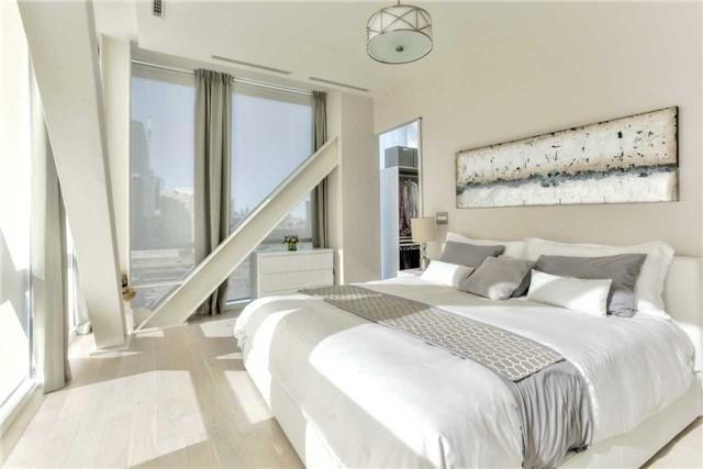 PH-1401 - 39 Queens Quay E, Condo with 2 bedrooms, 3 bathrooms and 2 parking in Toronto ON | Image 14