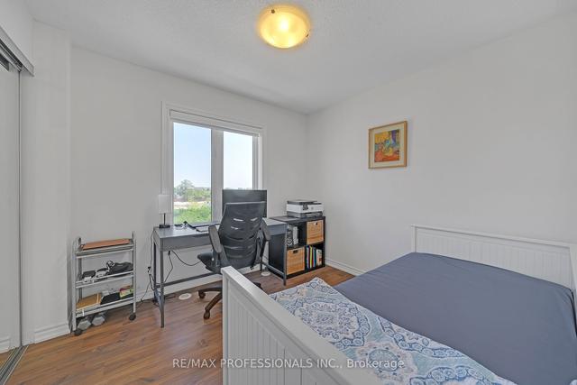 18 - 120 Long Branch Ave, Townhouse with 3 bedrooms, 3 bathrooms and 1 parking in Etobicoke ON | Image 13