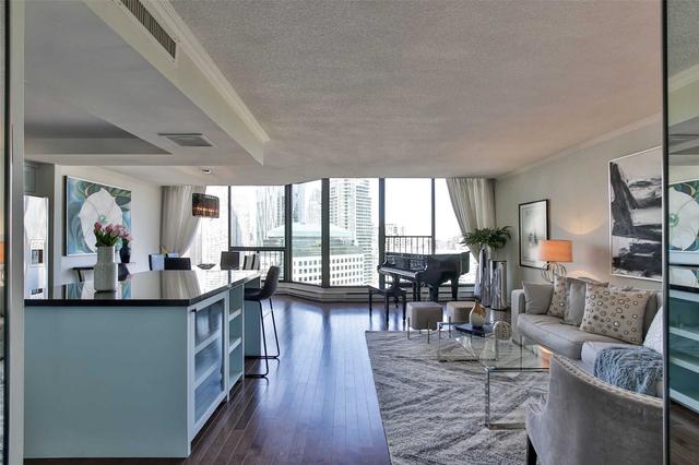 PH-12 - 55 Harbour Sq, Condo with 2 bedrooms, 2 bathrooms and 2 parking in Toronto ON | Image 23