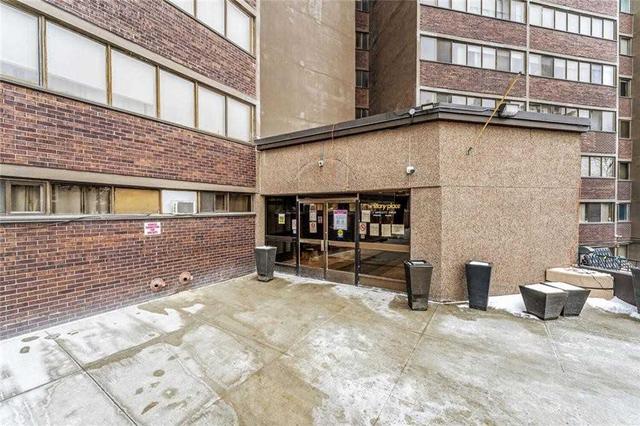 PH19 - 11 Wincott Dr, Condo with 2 bedrooms, 1 bathrooms and 1 parking in Etobicoke ON | Image 12