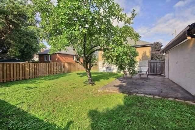 279 West 5th St, House detached with 4 bedrooms, 2 bathrooms and 8 parking in Hamilton ON | Image 13