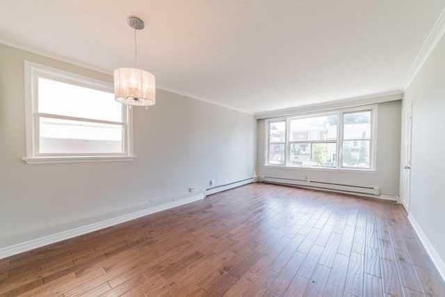MAIN - 226 Pickering St, House semidetached with 2 bedrooms, 1 bathrooms and 1 parking in Toronto ON | Image 5
