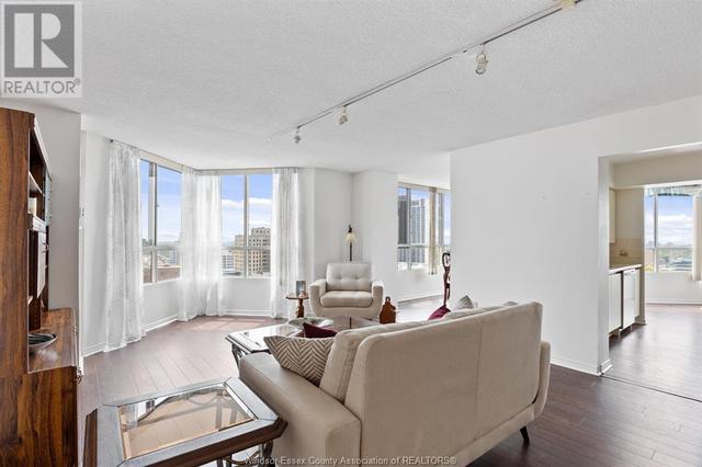 1709 - 75 Riverside Dr E, Condo with 2 bedrooms, 2 bathrooms and null parking in Windsor ON | Image 2