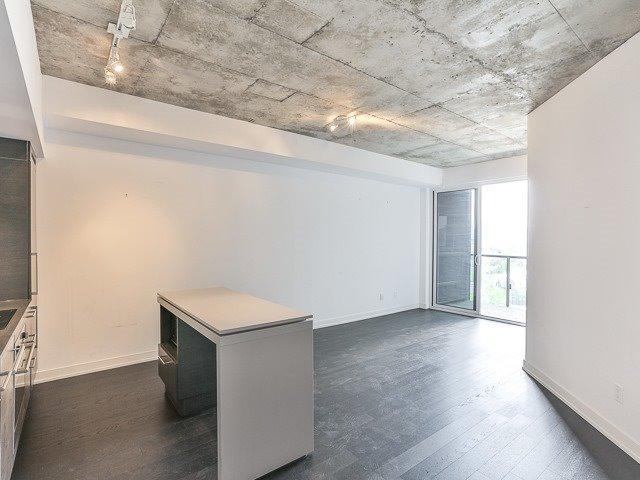 909 - 1030 King St W, Condo with 1 bedrooms, 1 bathrooms and null parking in Toronto ON | Image 2