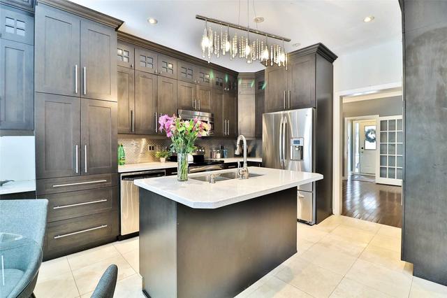 960 Queen St W, House detached with 4 bedrooms, 4 bathrooms and 6 parking in Mississauga ON | Image 38