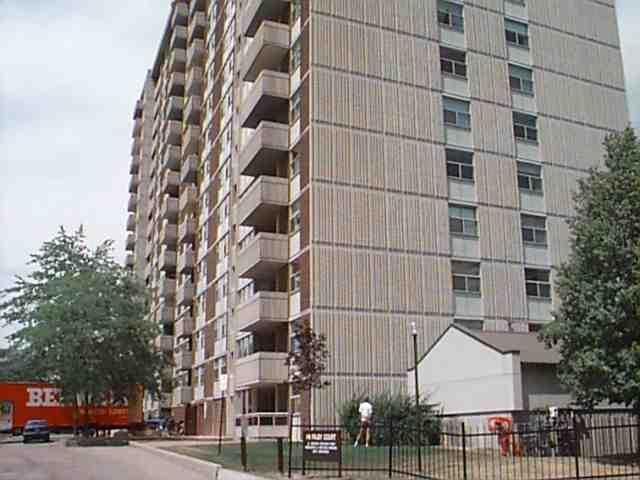 909 - 44 Falby Crt, Condo with 2 bedrooms, 2 bathrooms and 1 parking in Ajax ON | Image 1