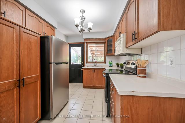 90 Britannia Ave, House detached with 3 bedrooms, 2 bathrooms and 3 parking in Hamilton ON | Image 40