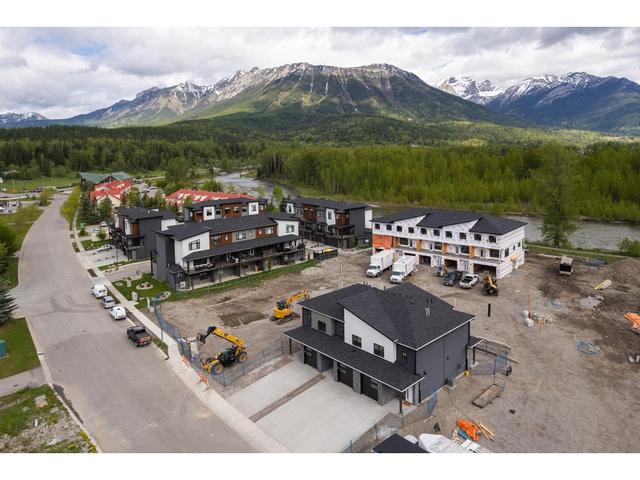 103 - 800 Riverside Way, House attached with 3 bedrooms, 3 bathrooms and 1 parking in Fernie BC | Image 28