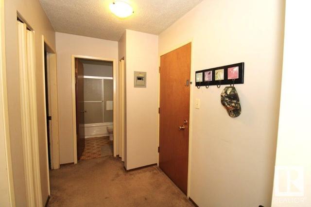302 - 12929 127 St Nw, Condo with 2 bedrooms, 1 bathrooms and null parking in Edmonton AB | Image 4