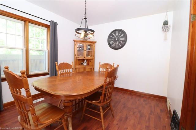 1232 Hammond St, House detached with 3 bedrooms, 1 bathrooms and 4 parking in North Bay ON | Image 2
