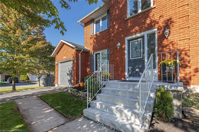 908 Plainview Pl, House detached with 3 bedrooms, 2 bathrooms and 5 parking in Kingston ON | Image 3