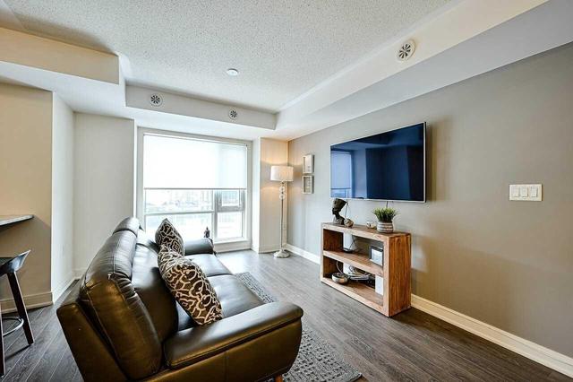 96 - 100 Dufay Rd, Townhouse with 2 bedrooms, 2 bathrooms and 1 parking in Brampton ON | Image 6